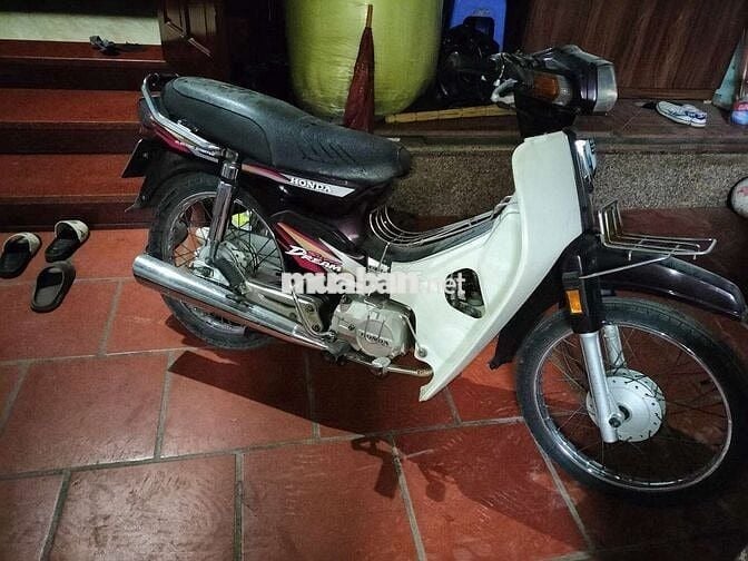 Xe máy Honda Dream màu Tím Trắng, máy zin