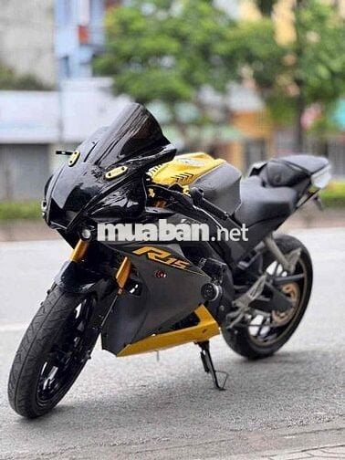 r15 chính chủ còn rất mới