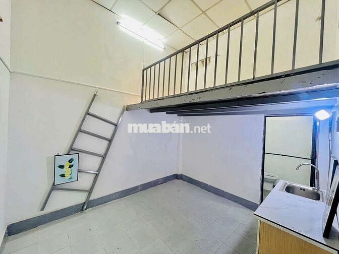 Phòng Gác Mới Giá Rẻ - Có Cửa Sổ Trời Thoáng Mát - Đầy Đủ Tiện Nghi