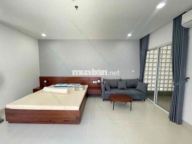 STUDIO RỘNG 45M2 CÓ BAN CÔNG VIEW PHỐ ĐI BỘ RA ĐÔNG Á HOÀ CƯỜNG