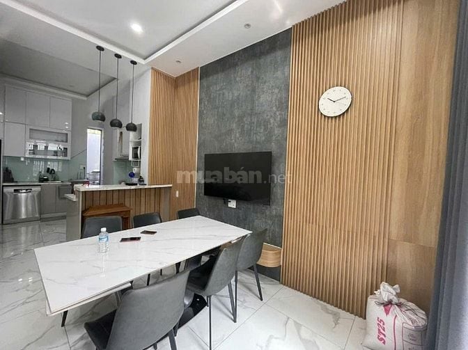 CHO THUÊ NHÀ MỚI XÂY HẺM 8M ĐỐI DIỆN TRƯỜNG PTTH DƯƠNG VĂN THÌ