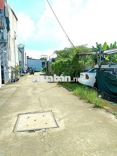 Bán đất Hóc Môn, 2 mặt tiền trước và sau điều thông. Xây 2 căn ok