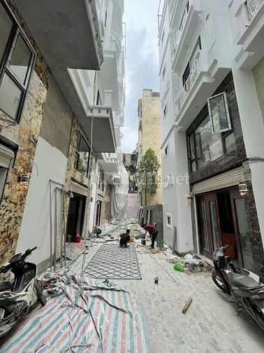 Ô TÔ VÀO NHÀ, THANG MÁY, XÂY MỚI, NGÕ RỘNG, SÁT PHỐ, SĐCC, GIÁ TỐT 