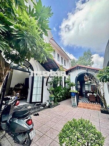 Bán Căn Villa sân vườn phường Linh Trung, gần Bệnh Viện Thủ Đức