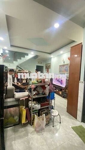 Nhà 40m2 3 tầng 5 phòng ngủ hẻm thông đường Thống Nhất