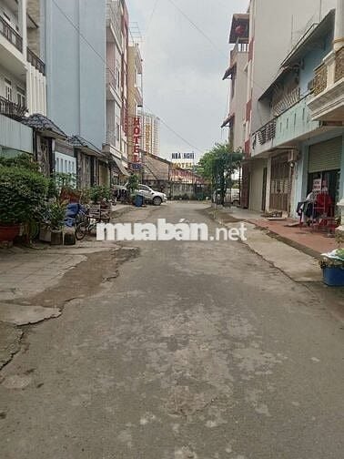 Phòng trệt, đẹp, Ngay cổng KCN Sóng thần 1