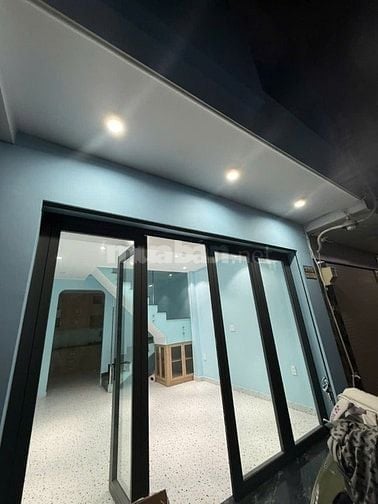 Nhà đẹp nở hậu, thoáng mát, khu dân cư yên tĩnh không ngập nước