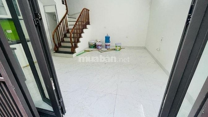 Bán nhà phố Lĩnh Nam, 30m2, xây 4 tầng, MT 4m, có giấy tờ đóng thuế.