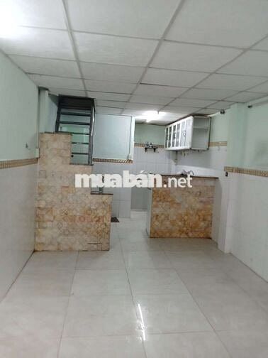 Cho thuê nhà hẻm xe hơi đường Trần bá giao