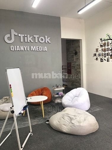   NHÂN VIÊN HÀNH CHÍNH NHÂN SỰ