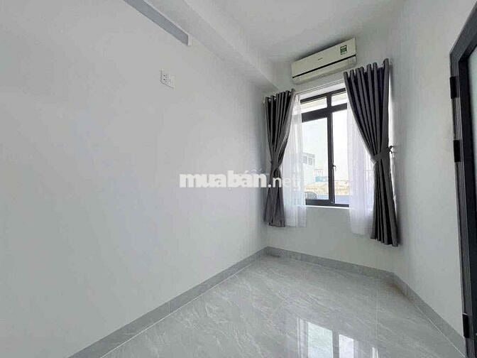 Studio Cửa sổ Ngay Nguyễn Thái Sơn