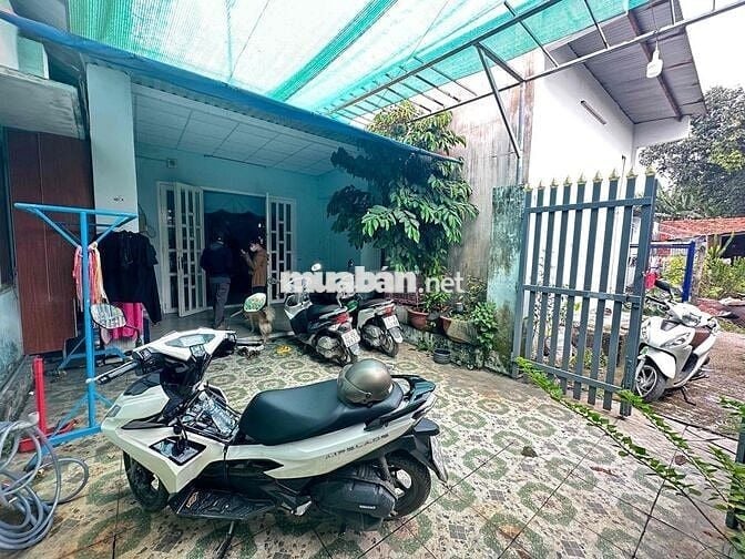 Bán nhà cấp 4 ( sổ riêng thổ cư , có hoàn công 85m2 ) gần chợ Tân Vạn