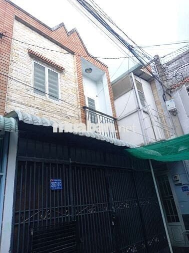 Cho thuê nhà Dt 4m×7m 1 trệt 1 lầu, gần chợ Đông Thạnh. 3,5tr/1th