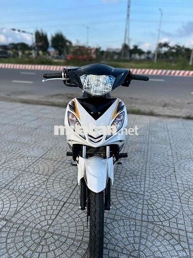 ex 135 côn tự động xun áo