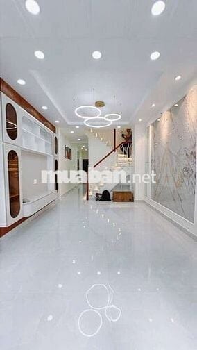 NHÀ MỚI FULL NỘI THẤT Ở QUẬN 7, SIÊU ĐẸP MUA LÀ Ở NGAY MÀ CHỈ HƠN 5Đ