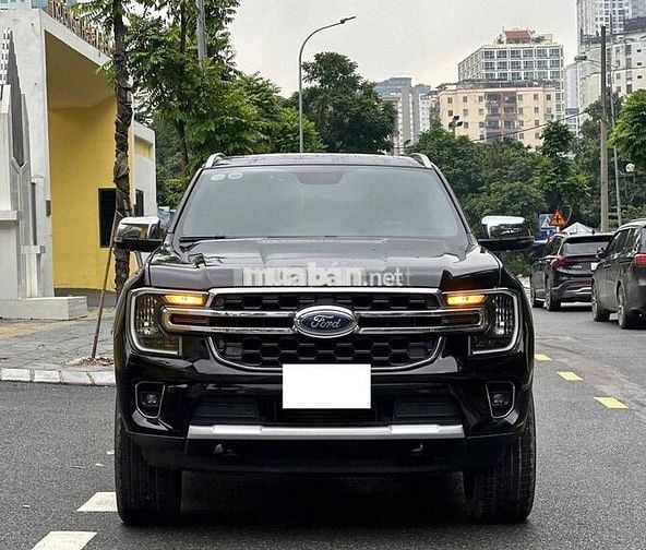 Ford Everest Titanium 2.0L 4x2 sx 2022 màu đen