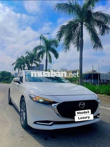 Mazda 3 2022 1.5L Luxury - 70000 km