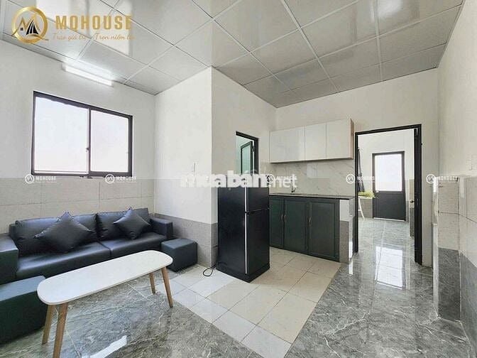 Cho thuê Chdv 2PN ban công, thang máy, full nt, khu Etown tại Tân Bình