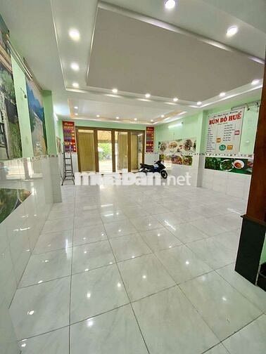 Cho thuê nhà 6 x 20 có 3 lầu 5pn 5wc sân thượng