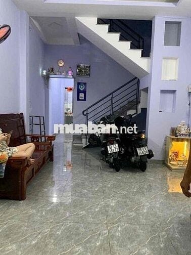 Nhà Bán . Cách bến xe Q8 .2 cây số .DT 4x16 .1 lầu sân thượng