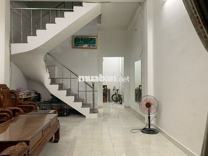 Chính chủ cho thuê nhà DT:4,2x10 giá 8,5tr/thg lầu ,HBC,TĐ