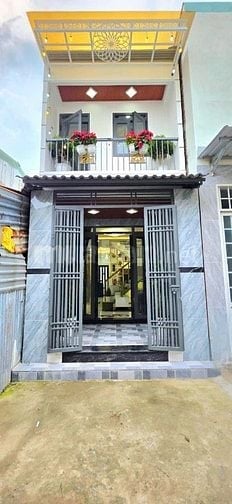 BÁN NHÀ TO 1 LẦU - MỚI HOÀN THIỆN - HẼM THOÁNG