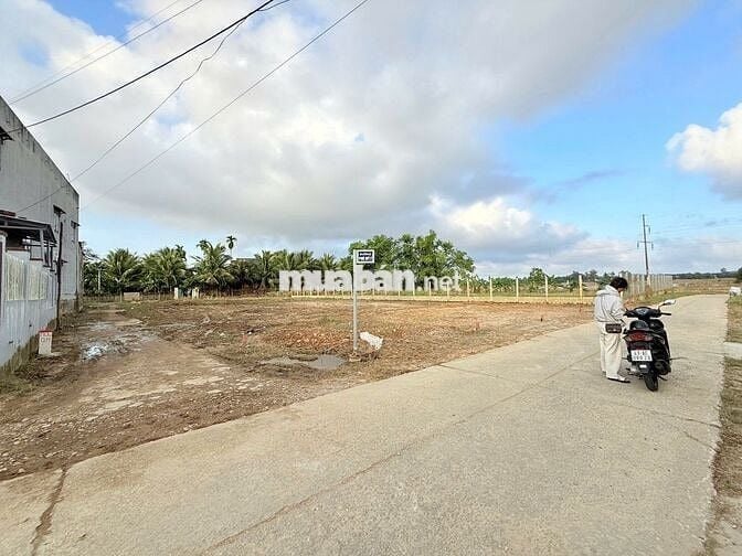 Bán 2 lô liền kề hơn 260m2, cách trục chính chỉ 20m, giá chỉ 7xxtr/lô