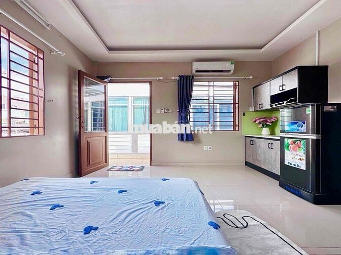 🏡Phòng full nội thất có ban công cực lớn mới kế học viên Hàng Không