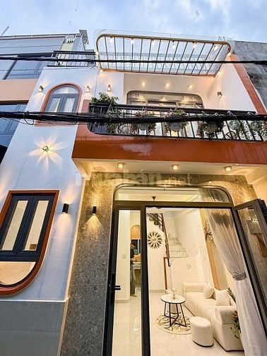 Xoay vốn bán nhà Đường Nguyễn Hồng Đào Tân Bình 60m2 Giá 3ty320 lh Vân