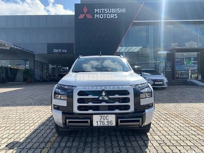 Mitsubishi Triton 2024 Trắng 30.000km