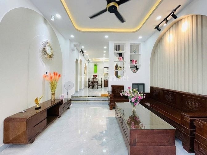 Chủ bán nhà Đường Cao Thắng Quận 3 , 50m2 Giá 3ty070 lh Vân 