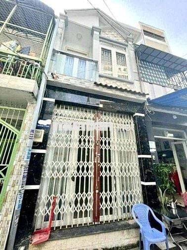 Nhà Thuê Giá Rẻ Rộng Rãi 3PN2WC Hẻm xe hơi Huỳnh Văn Nghệ Tân Bình 8tr