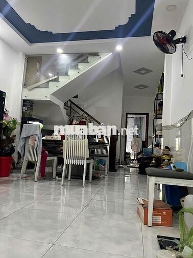 Đường Xe Hơi 8m Thông - Tiện Kinh Doanh - Nhà 4 Tầng