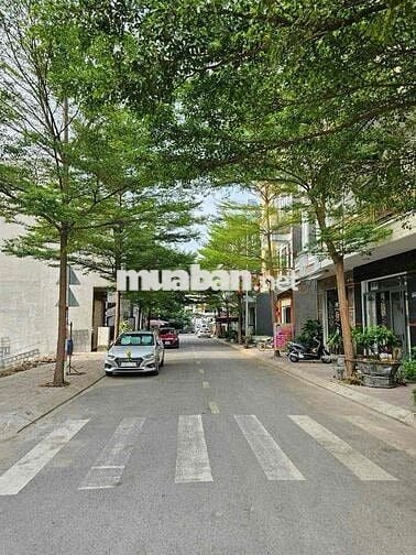 Nhà Phố đả hoàn công KDC PHT 8