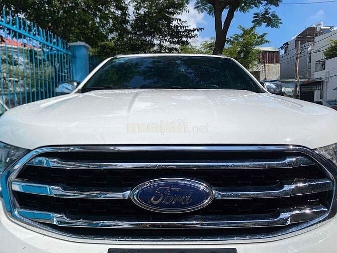 Xe Ford Everest Titamium nhập Thái Trùm Mền