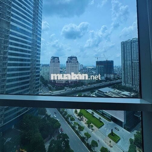 Cho thuê chung cư cao cấp 4 phòng ngủ tại Keangnam Landmark 72