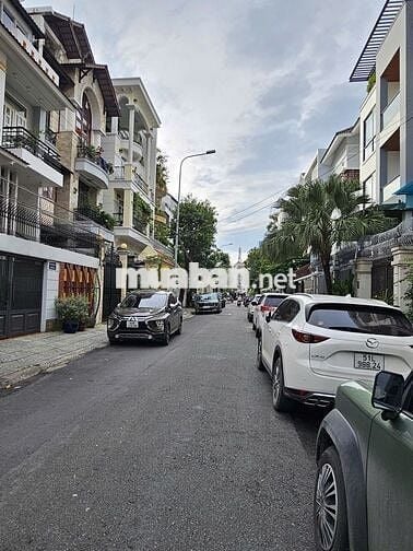 Bán nhà Nguyễn Văn Đậu, Sát mặt tiền đường, 52m2, 4 TẦNG BTCT, 4PN