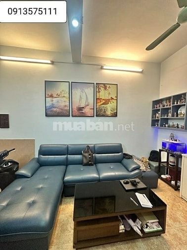 TRUNG TÂM HAI BÀ TRƯNG - SÁT MẶT PHỐ, GẦN Ô TÔ - NGÕ THÔNG RỘNG - GẦN 