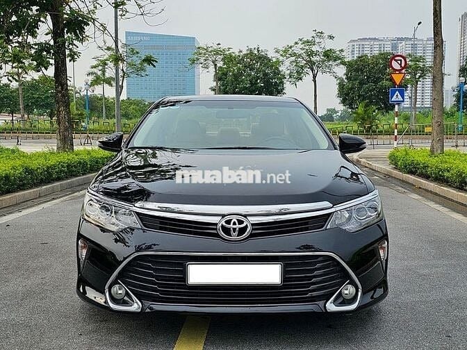 Toyota Camry 2019 bản 2.0E - 75,000 km siêu cọp.