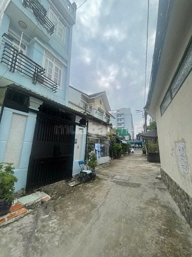 Nhà Cũ Cần Chủ Xây Mới, Lâm Văn Bền 5,2x13m