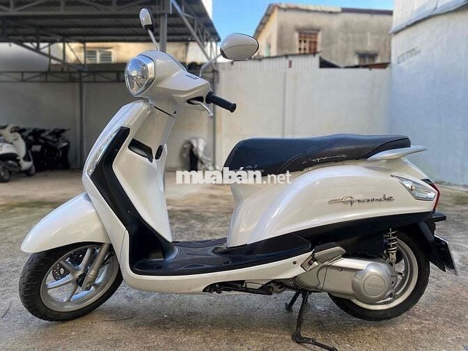 Grande trắng xe đẹ máy rin êm chính chủ