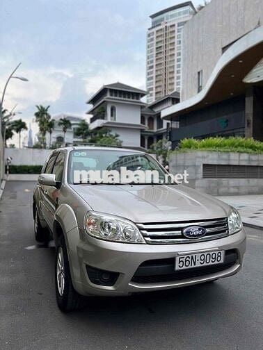 Ford Escape 2009 XLT 2.3L 4x2 AT - 30000 km