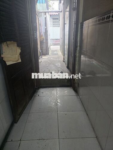 Cho thuê nhà 15m2 hẻm nhỏ Quận 4 cách quận 1 tầm 5 phút