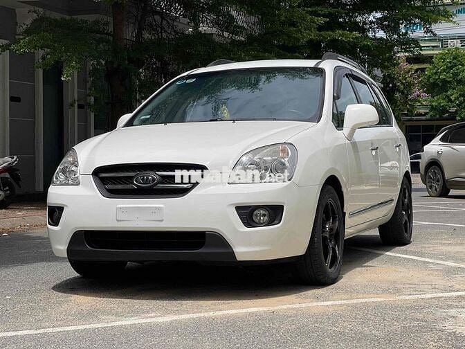 xe gia đình kia Carens AT 2010