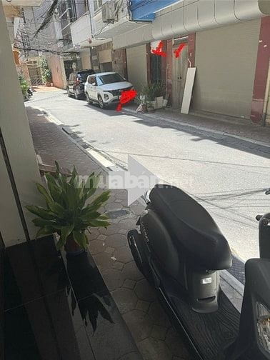 Bán nhà trong ngõ 98 Thái Hà DT: 33m², 4 tầng, MT 3,9m, hướng TB, 