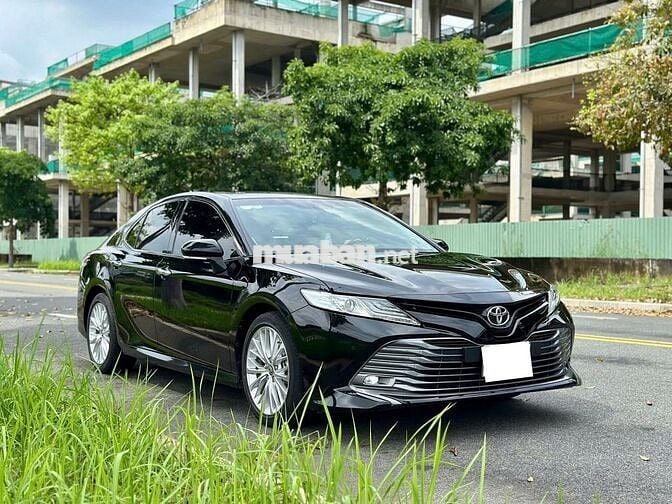 Toyota Camry 2020 2.5Q - 25.000km 1 chủ từ đầu