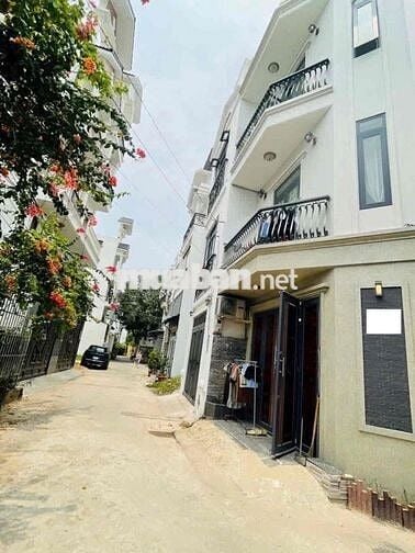 CẦN BÁN GẤP CĂN NHÀ PHỐ CHÍNH CHỦ ĐÃ HOÀN THIỆN - 120m2 - GIÁ 6TY3