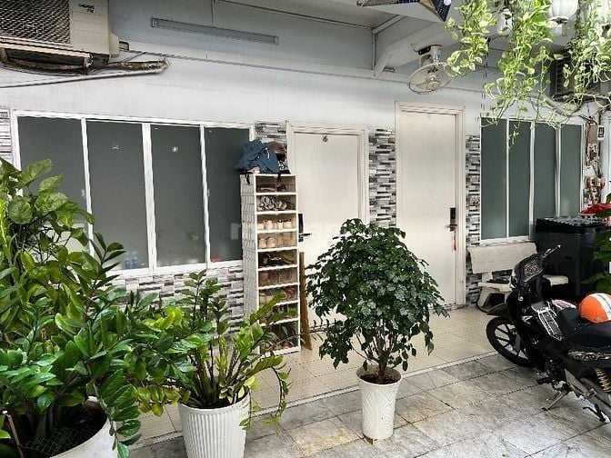 DO ĐI ĐỊNH CƯ NƯỚC NGOÀI NÊN CẦN RA ĐI CĂN HỘ CHUNG CƯ TẦNG TRỆT Q1