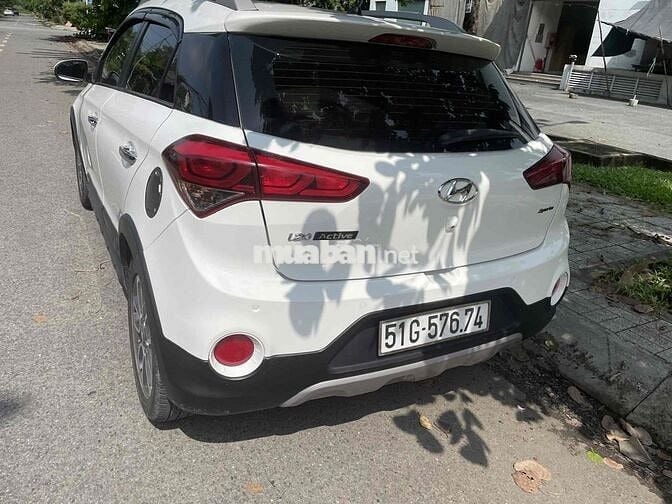 Hyundai i20 2015 Active 1.4 AT - 100000 km