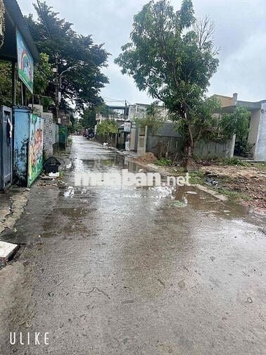 Mộc sơn 3 dt 80m ngang 5,57m nở hậu 5,8m. Khu dân cư hiện hữu.